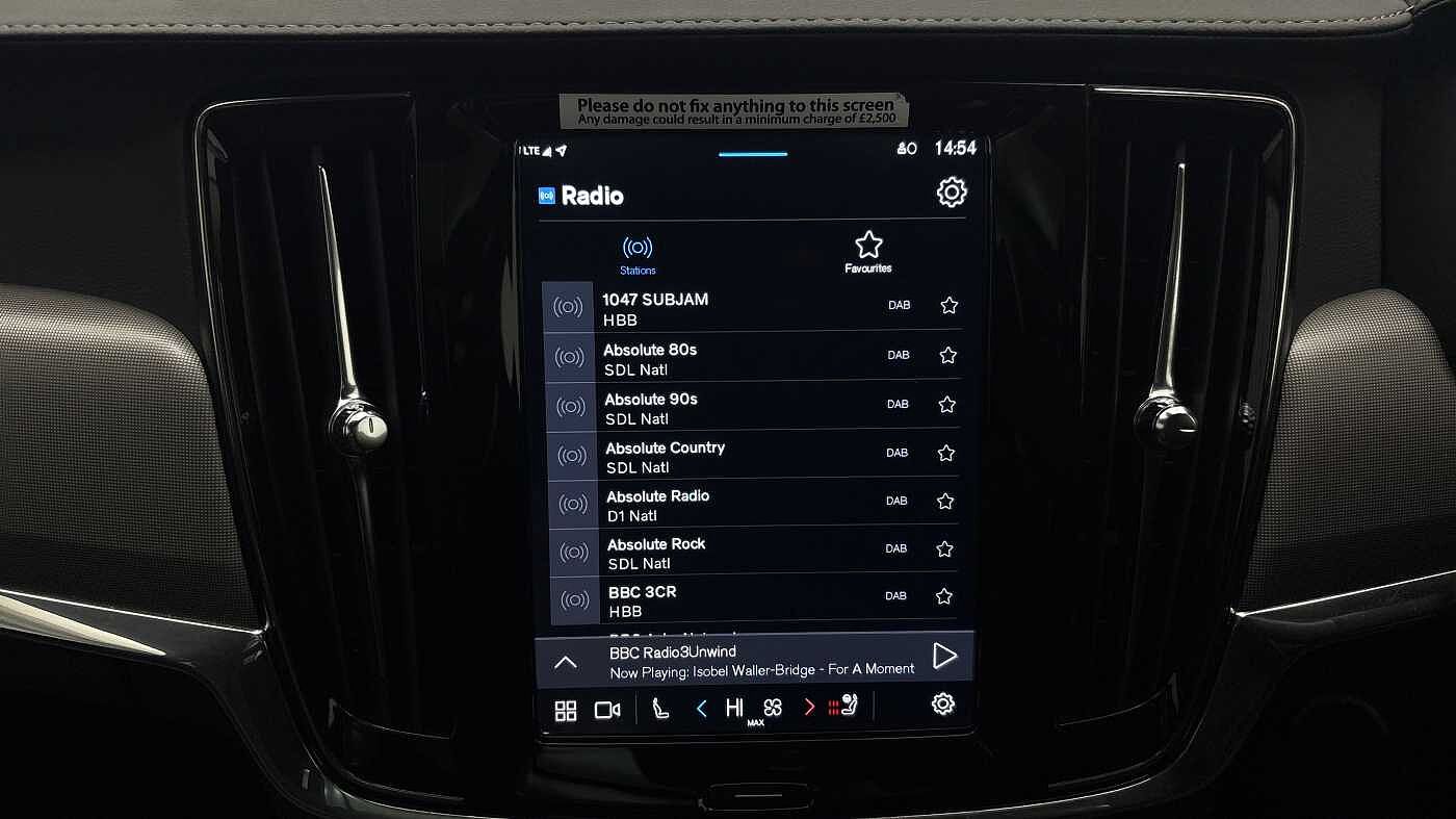 Volvo V90 Ultra, T8 AWD Plug-in hybrid, Electric/Petrol, Dark