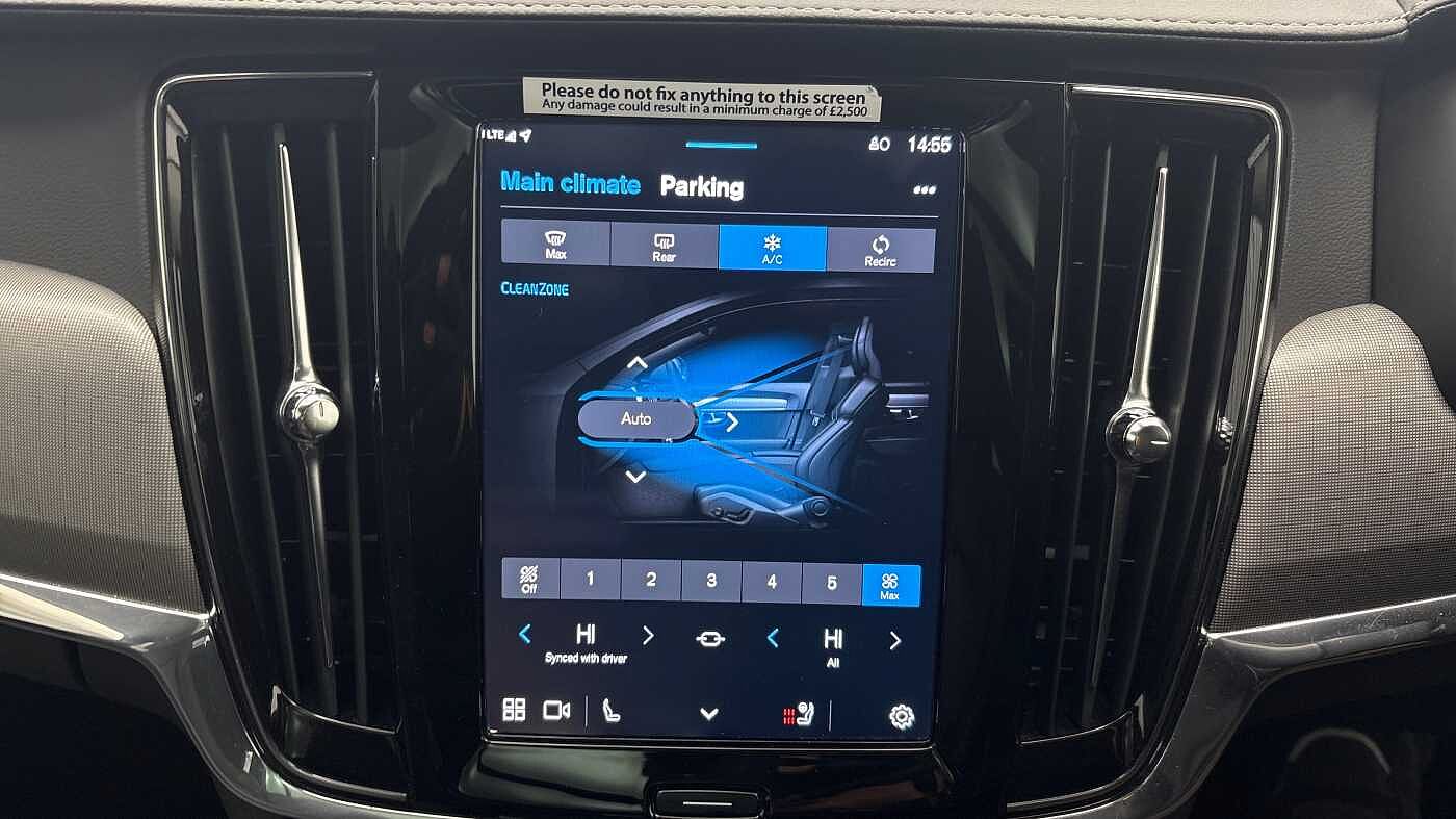 Volvo V90 Ultra, T8 AWD Plug-in hybrid, Electric/Petrol, Dark