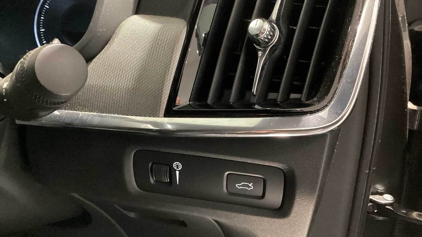 Volvo S90 T5 R-Design Plus Automatic