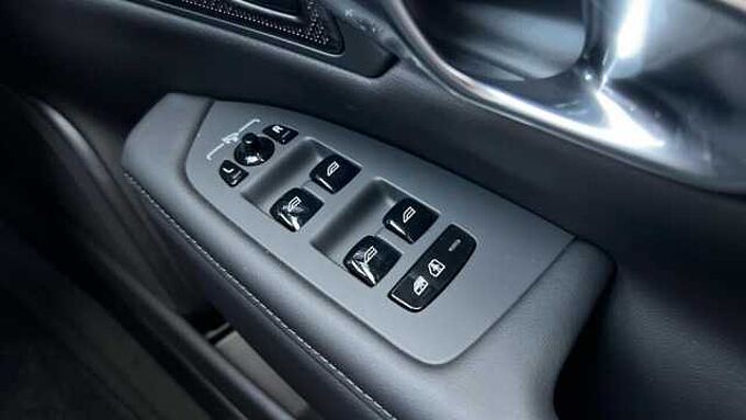 Volvo V90 Plus, T6 AWD Plug-in hybrid, Electric/Petrol, Dark