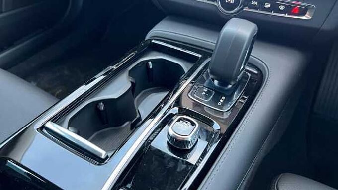 Volvo V90 Plus, T6 AWD Plug-in hybrid, Electric/Petrol, Dark