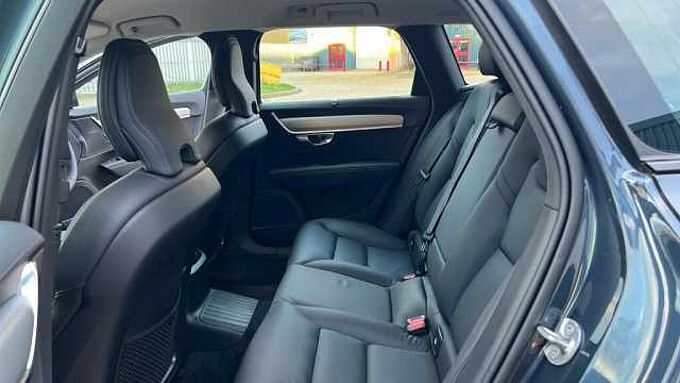 Volvo V90 Plus, T6 AWD Plug-in hybrid, Electric/Petrol, Dark