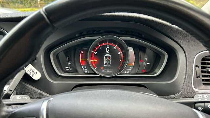 Volvo V40 T2 Inscription Manual