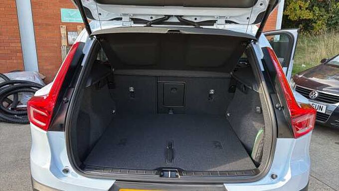 Volvo XC40 Ultra, B3 Mild hybrid, Petrol, Bright