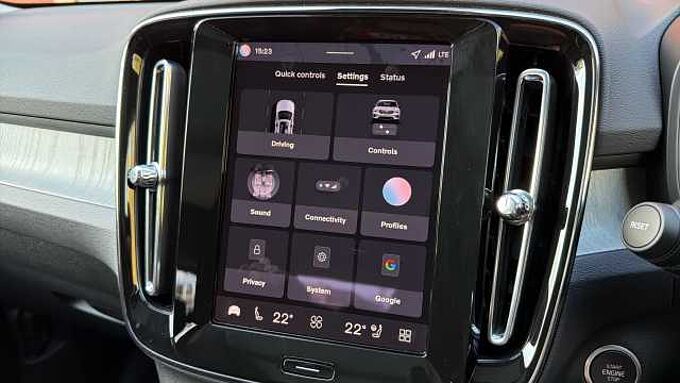 Volvo XC40 Ultra, B3 Mild hybrid, Petrol, Bright