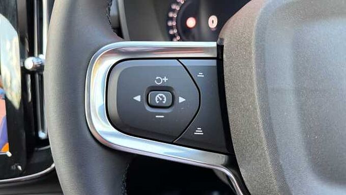 Volvo XC40 Ultra, B3 Mild hybrid, Petrol, Bright