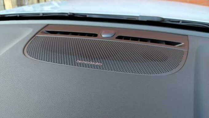 Volvo XC40 Ultra, B3 Mild hybrid, Petrol, Bright