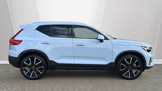 Volvo XC40 Ultra, B3 Mild hybrid, Petrol, Bright