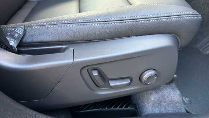 Volvo XC40 Ultra, B3 Mild hybrid, Petrol, Bright