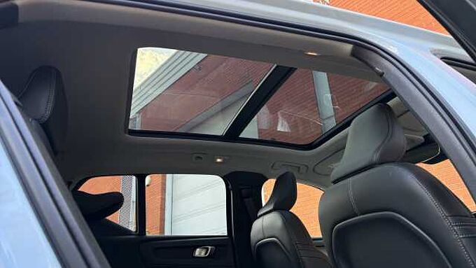 Volvo XC40 Ultra, B3 Mild hybrid, Petrol, Bright