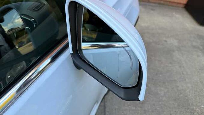 Volvo XC40 Ultra, B3 Mild hybrid, Petrol, Bright