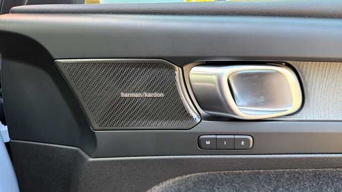 Volvo XC40 Ultra, B3 Mild hybrid, Petrol, Bright