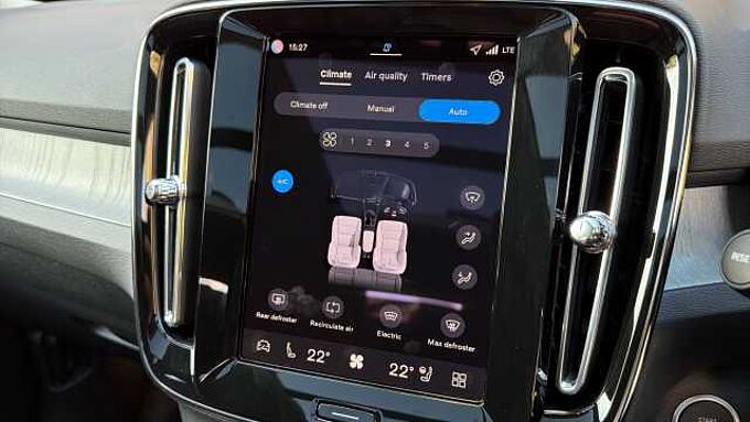 Volvo XC40 Ultra, B3 Mild hybrid, Petrol, Bright