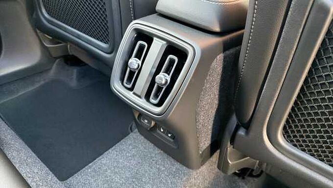 Volvo XC40 Ultra, B3 Mild hybrid, Petrol, Bright