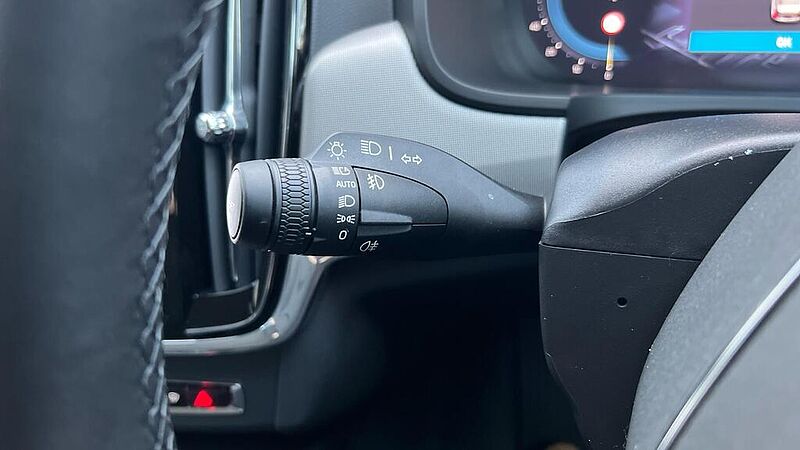 Volvo V90 Plus, T6 AWD Plug-in hybrid, Electric/Petrol, Dark