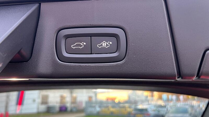 Volvo V90 Plus, T6 AWD Plug-in hybrid, Electric/Petrol, Dark