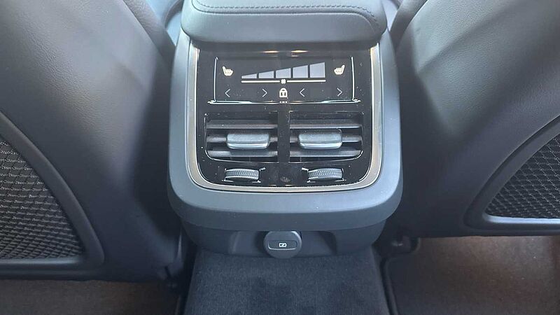 Volvo V60 Plus, B4 Mild hybrid, Petrol, Dark (Tints, Leather, NEW 2025 Model)
