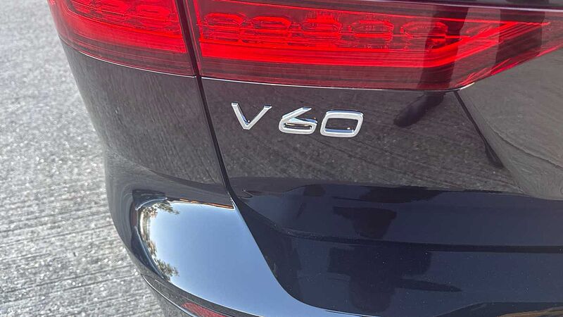 Volvo V60 Plus, B4 Mild hybrid, Petrol, Dark (Tints, Leather, NEW 2025 Model)