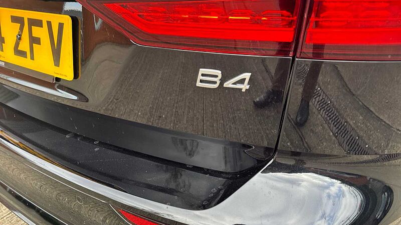 Volvo V60 Plus, B4 Mild hybrid, Petrol, Dark (Tints, Leather, NEW 2025 Model)