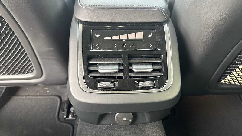 Volvo V60 Plus, B4 Mild hybrid, Petrol, Dark (Tints, Leather, NEW 2025 Model)