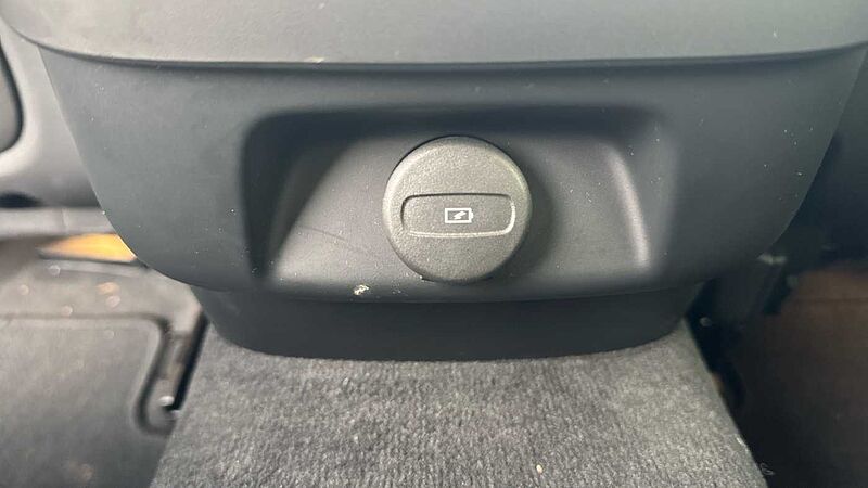 Volvo V60 Plus, B4 Mild hybrid, Petrol, Dark (Tints, Leather, NEW 2025 Model)