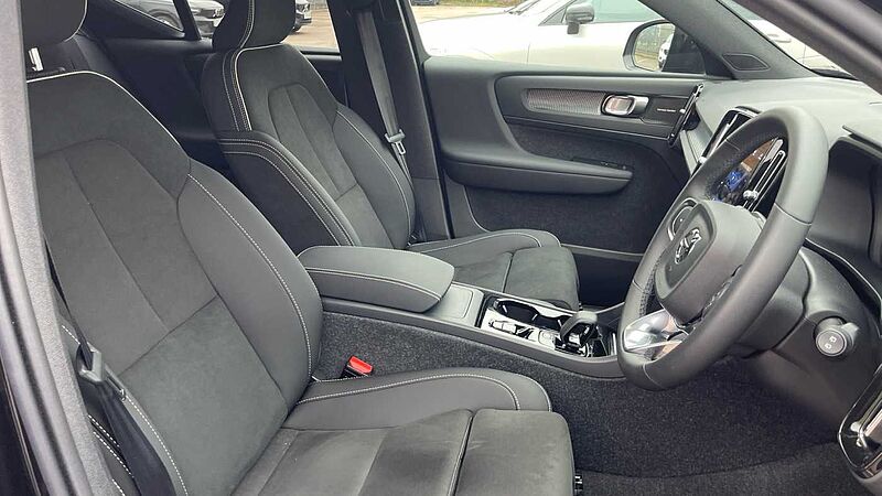 Volvo XC40 Black Edition Ultra, B4 Mild hybrid, Petrol