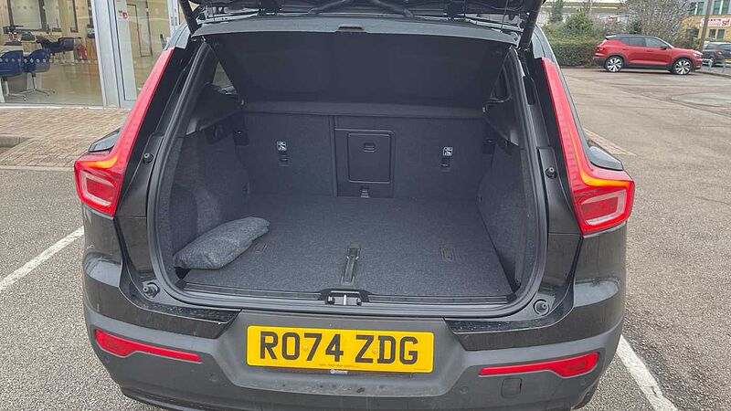 Volvo XC40 Black Edition Ultra, B4 Mild hybrid, Petrol