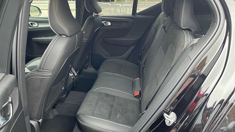 Volvo XC40 Black Edition Ultra, B4 Mild hybrid, Petrol