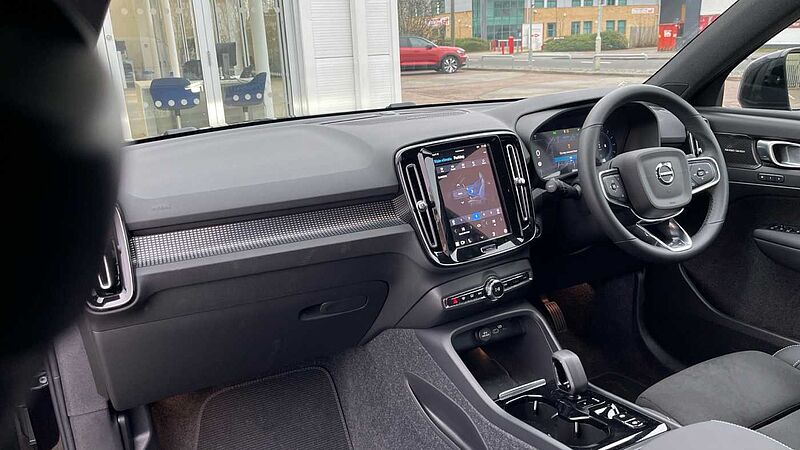 Volvo XC40 Black Edition Ultra, B4 Mild hybrid, Petrol