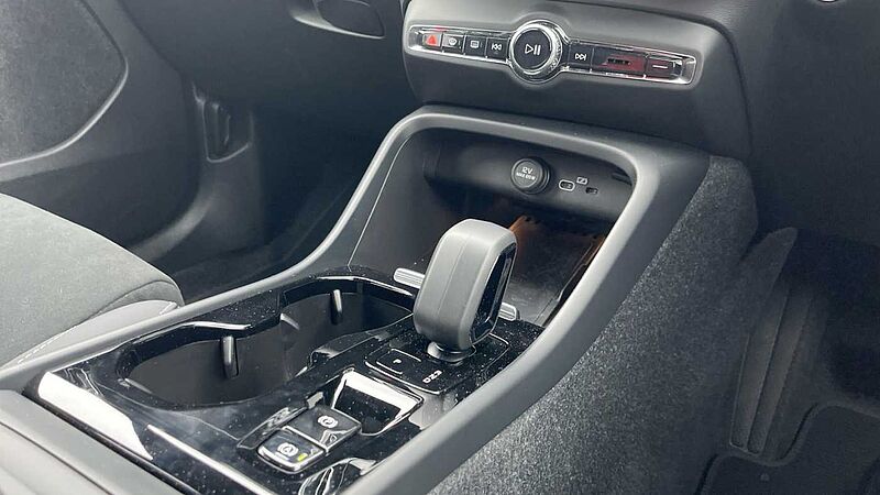 Volvo XC40 Black Edition Ultra, B4 Mild hybrid, Petrol