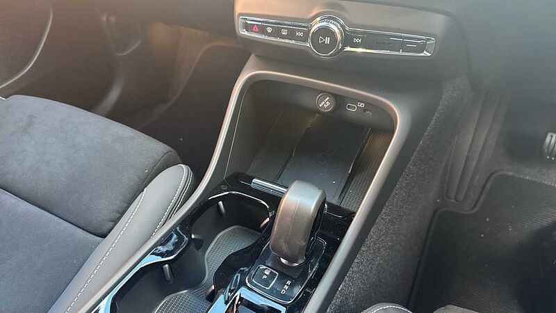 Volvo XC40 Black Edition Ultra, B4 Mild hybrid, Petrol