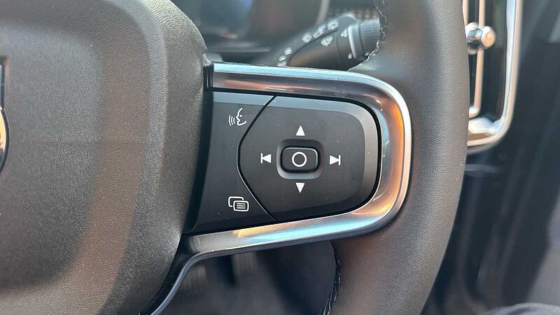 Volvo XC40 Black Edition Ultra, B4 Mild hybrid, Petrol