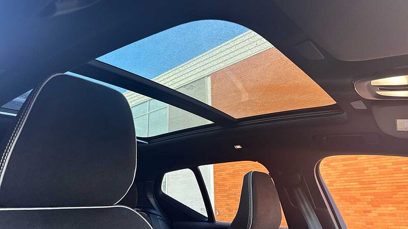 Volvo XC40 Black Edition Ultra, B4 Mild hybrid, Petrol
