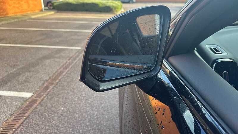 Volvo XC40 Black Edition Ultra, B4 Mild hybrid, Petrol