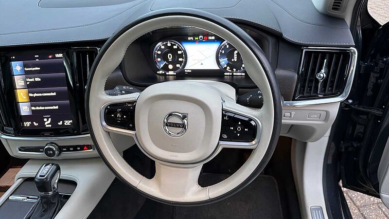 Volvo V90 Cross Country T6 AWD Plus Automatic