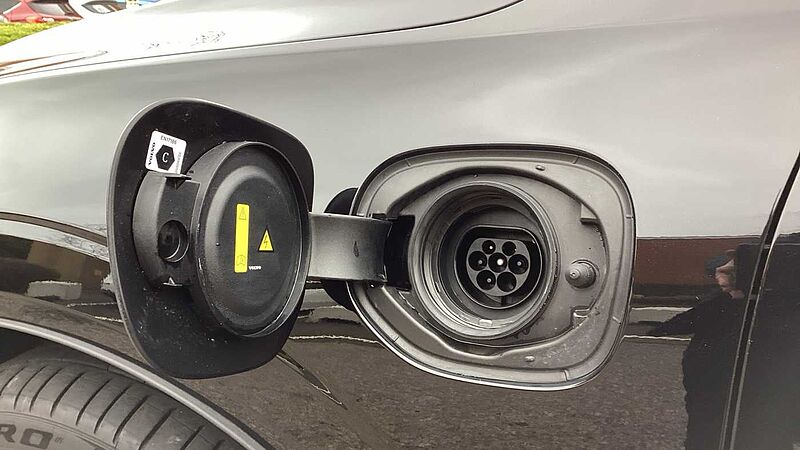 Volvo XC60 Black Edition Ultra, T8 AWD Plug-in hybrid, Electric/Petrol