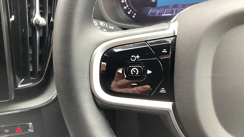 Volvo XC60 Black Edition Ultra, T8 AWD Plug-in hybrid, Electric/Petrol