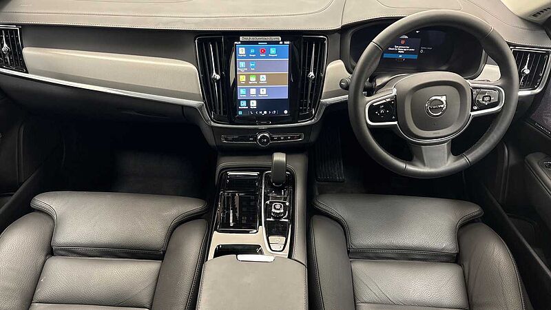 Volvo V90 Ultra, T8 AWD Plug-in hybrid, Electric/Petrol, Dark