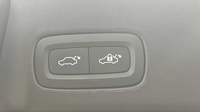 Volvo V90 Ultra, T8 AWD Plug-in hybrid, Electric/Petrol, Dark