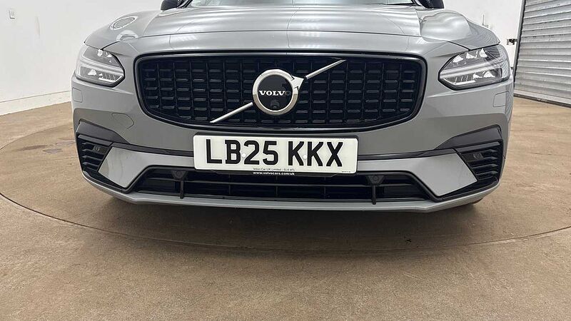 Volvo V90 Ultra, T8 AWD Plug-in hybrid, Electric/Petrol, Dark
