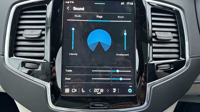 Volvo XC90 Recharge Ultimate, T8 AWD Plug-in hybrid, Electric/Petrol, Dark (GOOGLE)