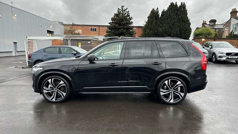 Volvo XC90 Recharge Ultimate, T8 AWD Plug-in hybrid, Electric/Petrol, Dark (GOOGLE)