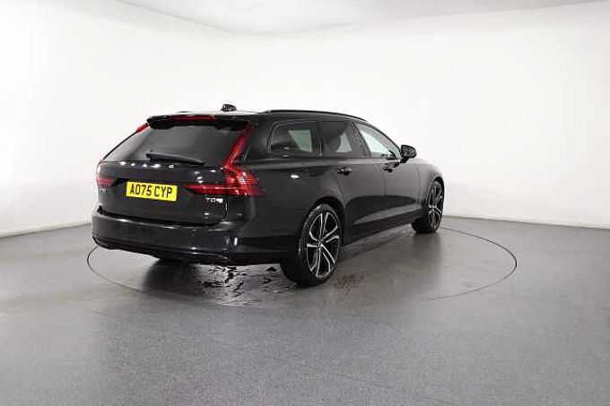 Volvo V90 Ultra, T8 AWD Plug-in hybrid, Electric/Petrol, Dark