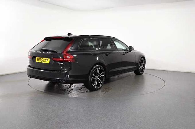 Volvo V90 Ultra, T8 AWD Plug-in hybrid, Electric/Petrol, Dark