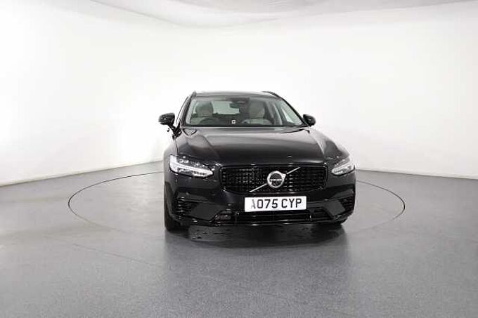 Volvo V90 Ultra, T8 AWD Plug-in hybrid, Electric/Petrol, Dark