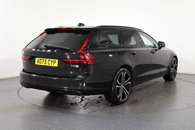 Volvo V90 Ultra, T8 AWD Plug-in hybrid, Electric/Petrol, Dark