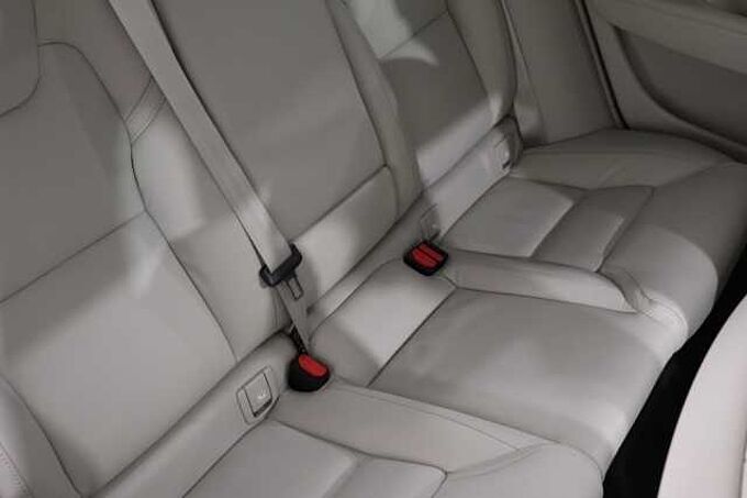 Volvo V90 Ultra, T8 AWD Plug-in hybrid, Electric/Petrol, Dark