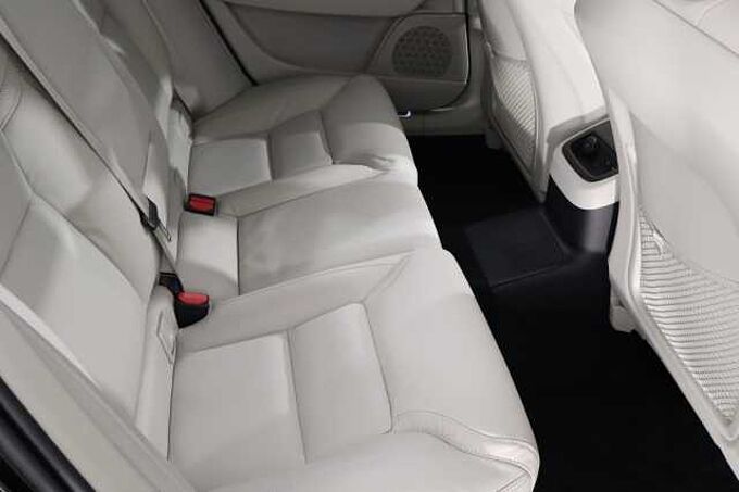 Volvo V90 Ultra, T8 AWD Plug-in hybrid, Electric/Petrol, Dark