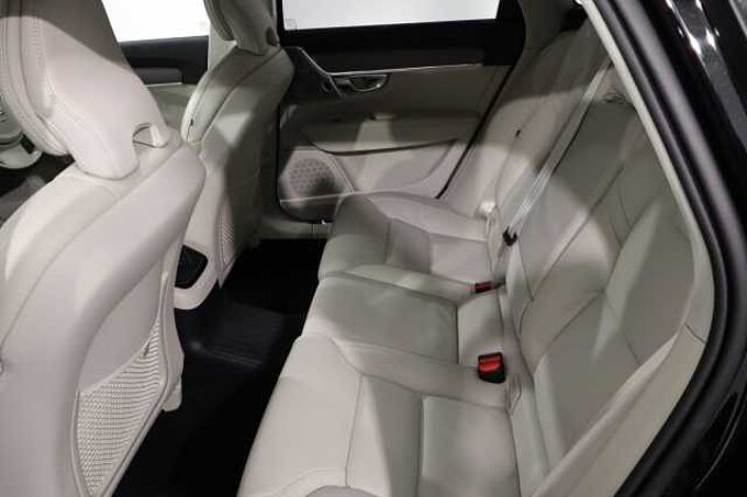 Volvo V90 Ultra, T8 AWD Plug-in hybrid, Electric/Petrol, Dark