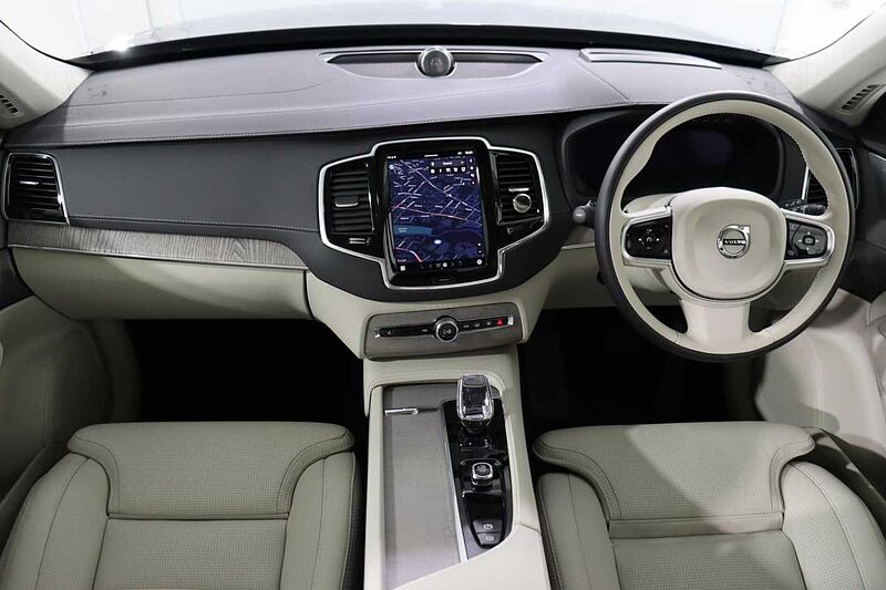 Volvo XC90 Recharge Ultimate, T8 AWD Plug-in hybrid, Electric/Petrol, Bright, 7 seats